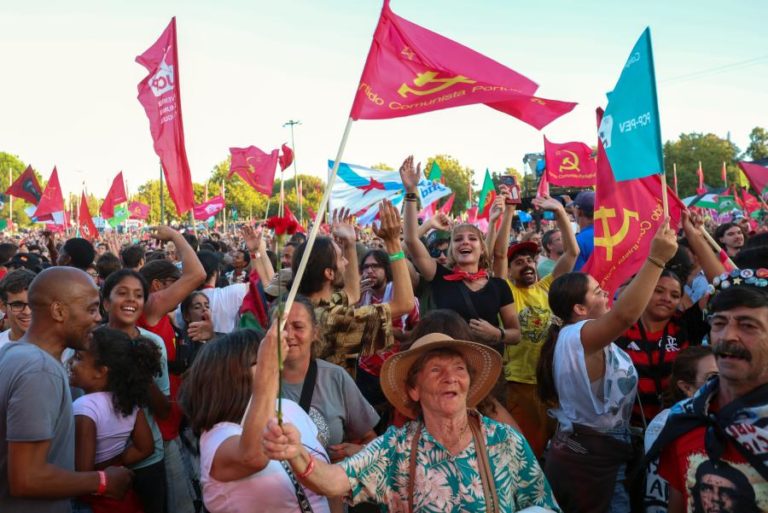 Avante!: Rentrée do PCP arranca hoje e encerra no domingo com tradicional comício