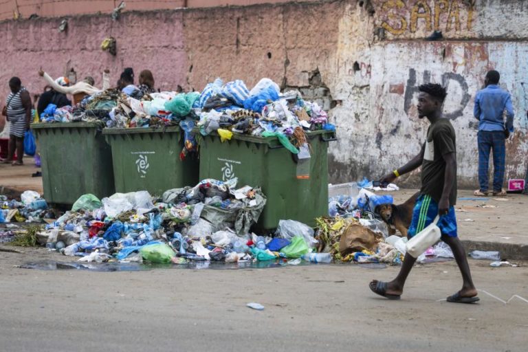 Angola ainda luta com gestão diária de 19 mil toneladas de resíduos sólidos urbanos – Governo