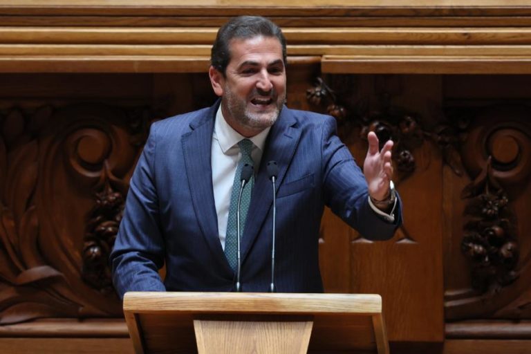 PSD diz que moção do Chega é deslocada e que Ventura quer aparecer nas televisões