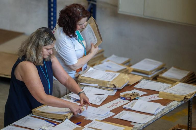 Ministério Público abre inquérito a processo de classificação de exames nacionais