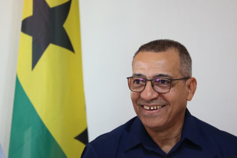 Carlos Vila Nova toma hoje posse como Presidente de São Tomé e Príncipe