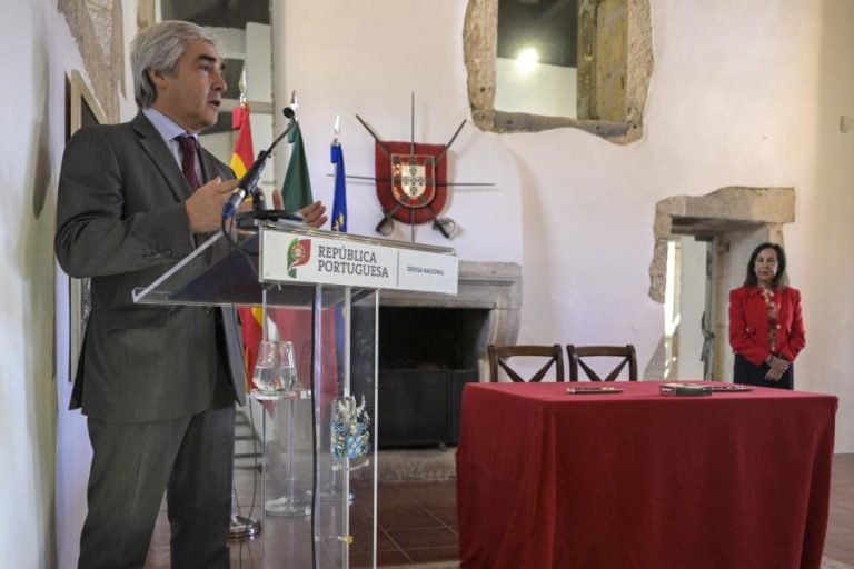 Audição do ministro da Defesa sobre negócio das fragatas aprovada por unanimidade