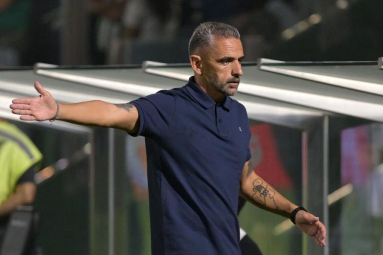 I Liga: Rui Borges assegura Luis Suárez focado “a 200%” no Sporting