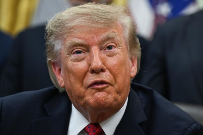 Trump sugere mudar nome do estreito de Ormuz para “Estreito Trump”