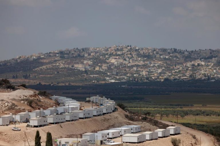 Londres vai anunciar medidas sobre colonatos na Cisjordânia, Israel ameaça retaliar