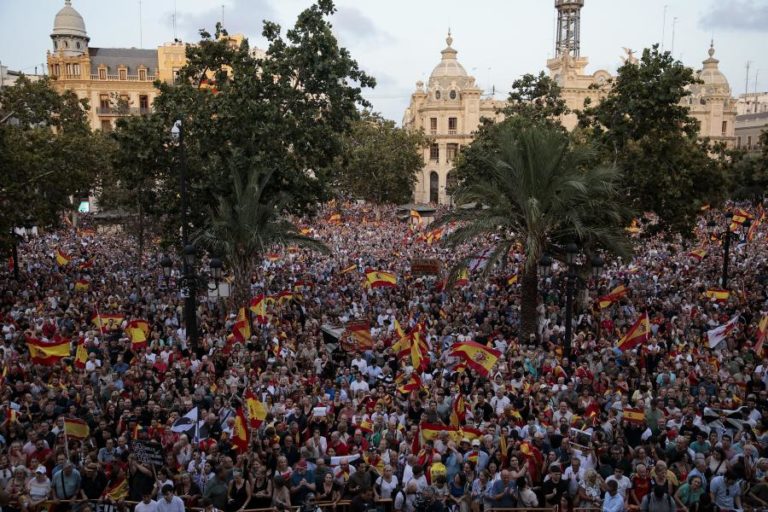 Milhares em manifestações em Espanha em solidariedade com Ceuta