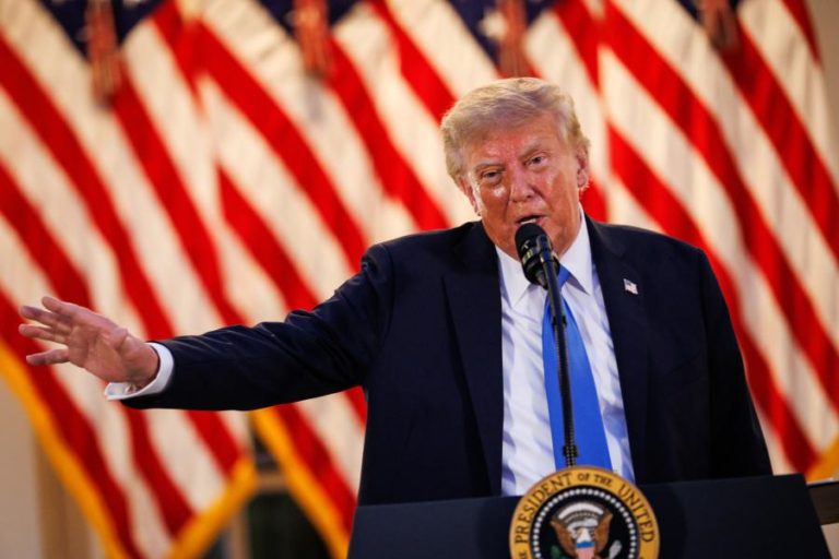 Trump diz ter munições ilimitadas para guerra e nega venda a aliados