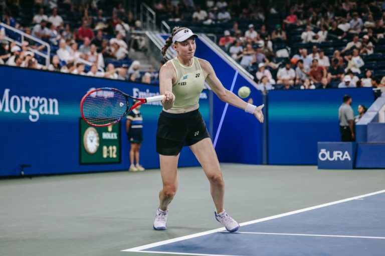 Elena Rybakina bate Jessica Bouzas Maneiro e segue para a terceira ronda do US Open