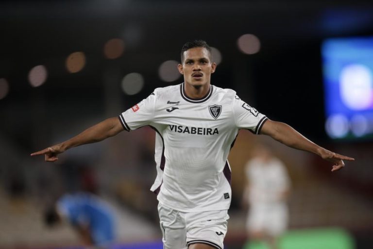 Académico de Viseu consegue primeira vitória na visita ao Gil Vicente
