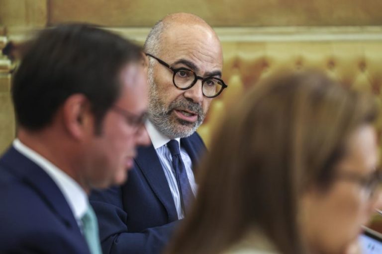 Ministro rejeita críticas à execução do PRR e garante execução das medidas