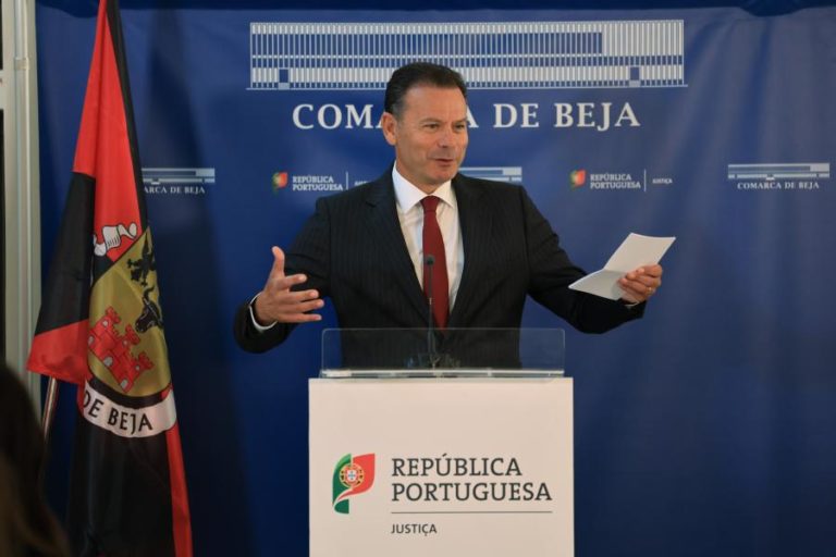 PM diz que Portugal é “democracia madura” com sistema de justiça “muito qualificado”
