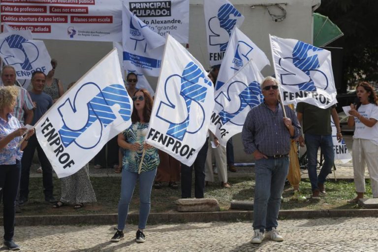 Fenprof admite avançar com queixa contra ministro da Educação por declarações “insultuosas”