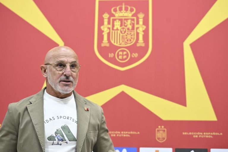 Luis de la Fuente renova até 2032 como selecionador de Espanha