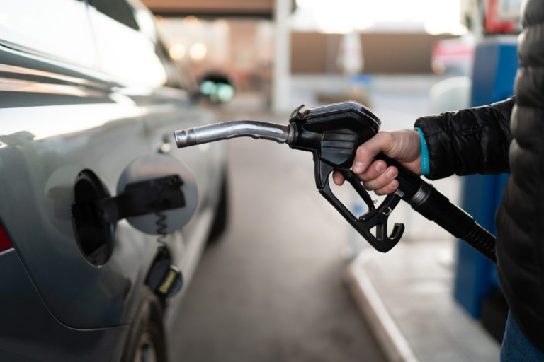Governo federal prolonga corte no imposto sobre a gasolina até 31 de janeiro de 2027