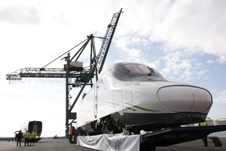Talgo vai propor a Portugal comboios de alta velocidade adaptáveis a duas bitolas