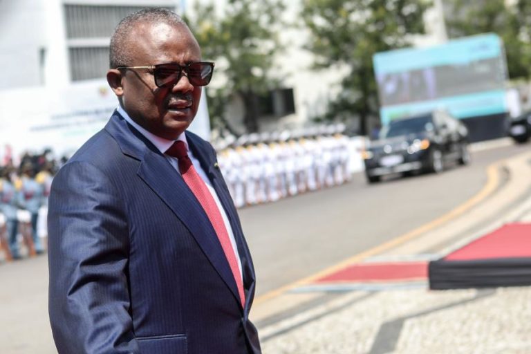 Guiné-Bissau: Sociedade civil exige regresso do ex-PR Sissoco Embalo para que responda a justiça
