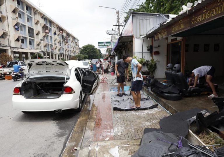 Número mortos provocados pelo temporal na Tailândia sobe para 31