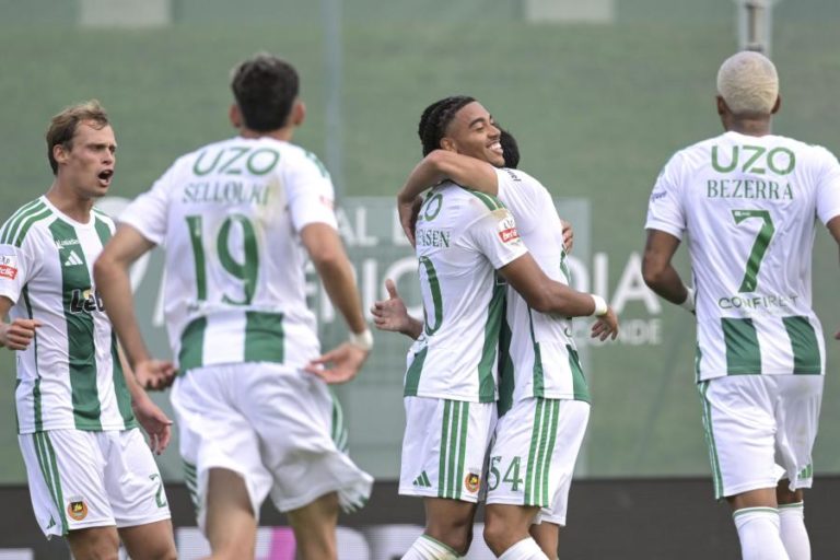 Rio Ave reduzido a 10 bate Nacional na estreia de Vasco Seabra
