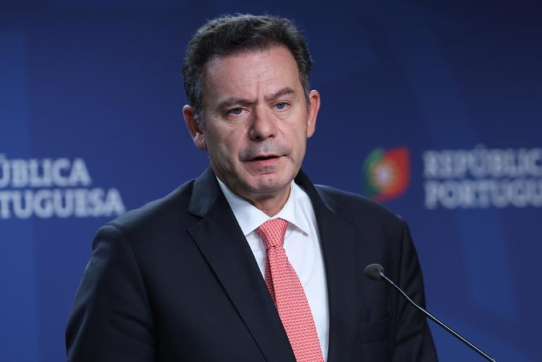 UE/Cimeira: PM relata avanços que abrem “caminho de aproximação” para acordo orçamental