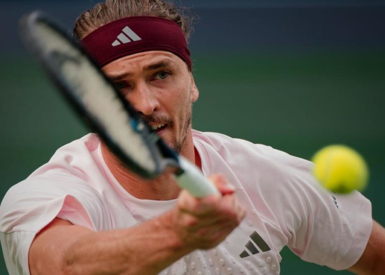 Alexander Zverev sobe à liderança do ranking mundial de ténis pela primeira vez