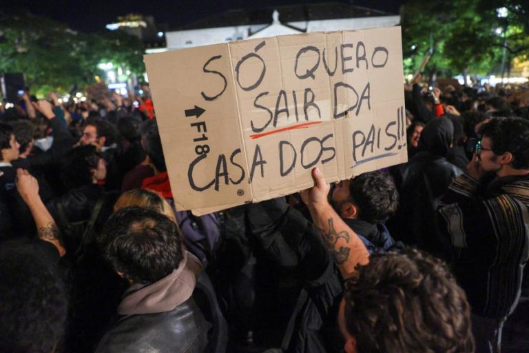 Petição quer esclarecer constitucionalidade do limite horário de manifestações