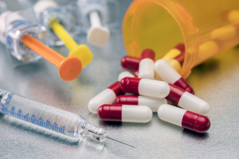 Nova regra dos EUA pode encarecer medicamentos comprados no Canadá